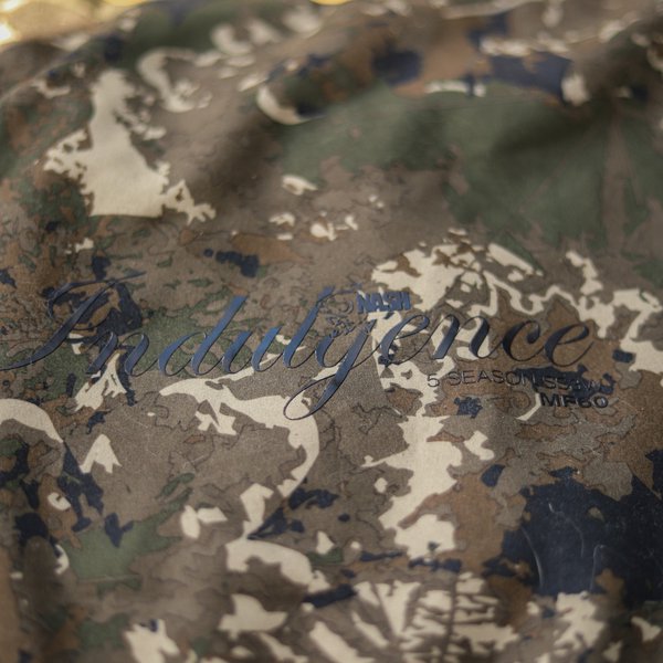 Indulgence MF60 Sleep Systems 6 Legs Camo - Standard Bedchair